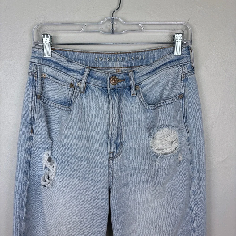 American Eagle Highest Rise 90s Boyfriend Jeans Light Wash Distressed Size 8
